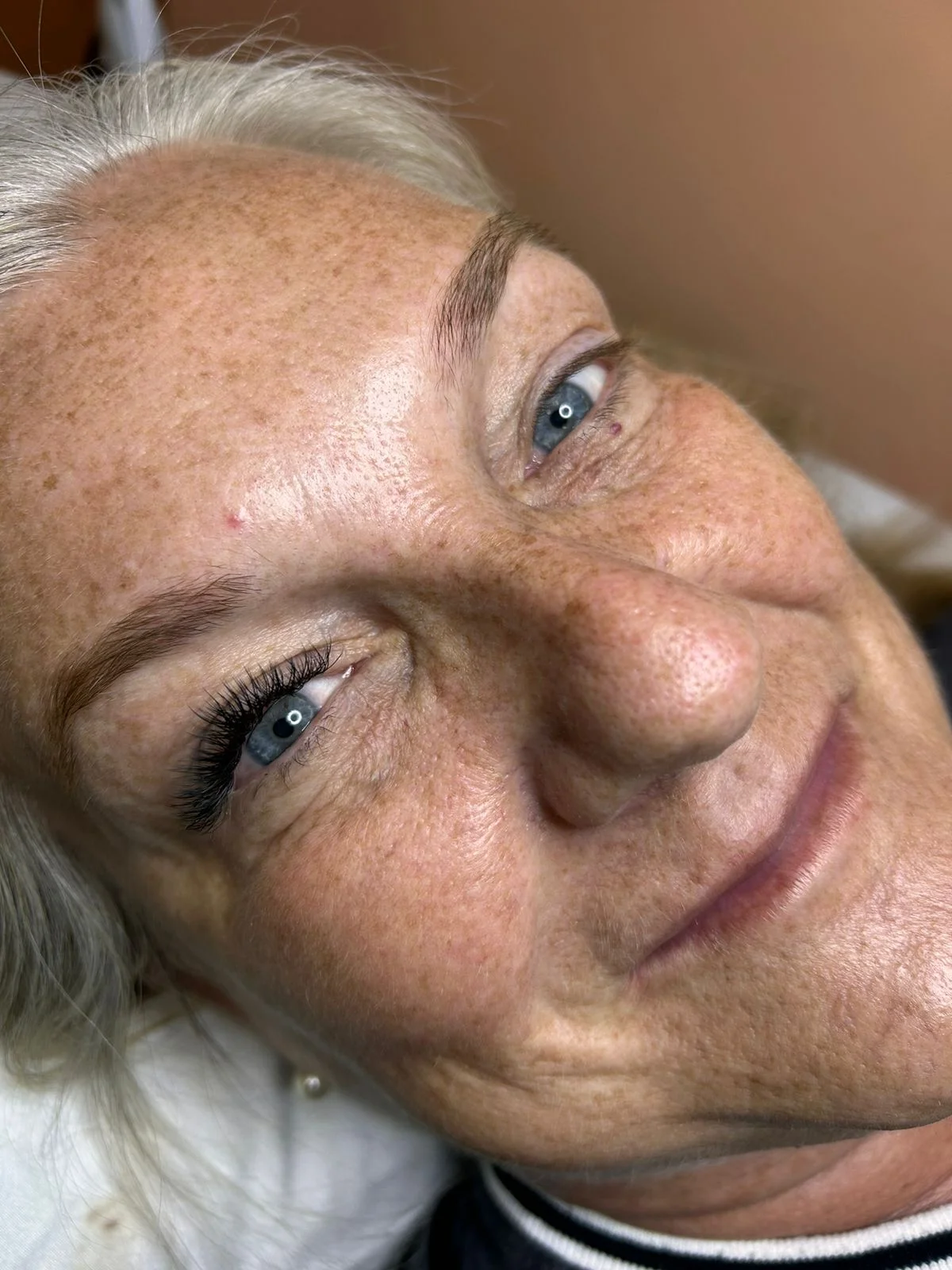 Manutenção de cílios — retoque e cuidado profissional