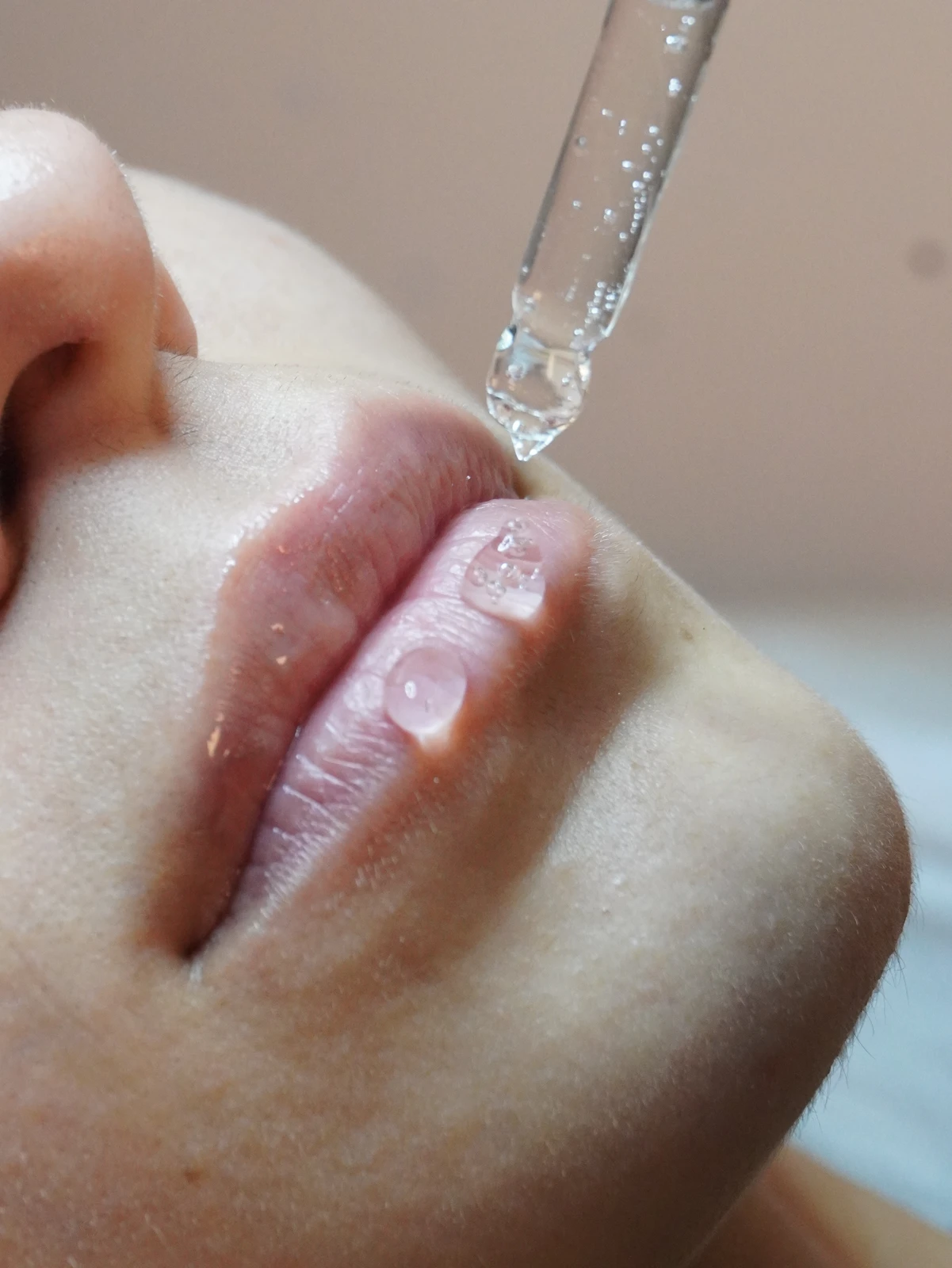 Cuidado labial na produção MyFace de Brow e Hydra
